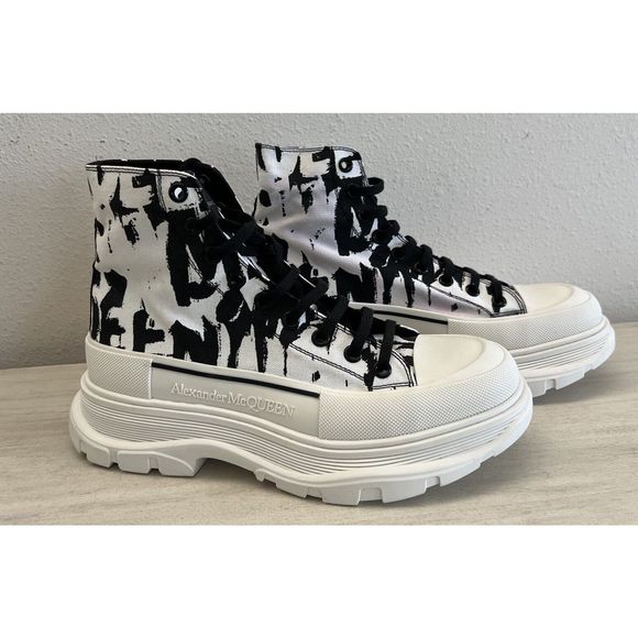 Alexander McQUEEN Men Tread Slick Logo High Top Sneaker White Black EU42.5 US9.5 - Picture 1 of 16